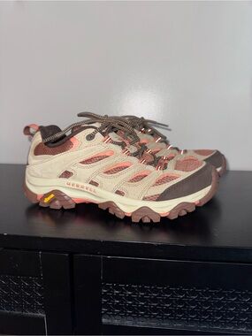Merrell Women's Beige, Coral & Brown Trail Sneaker